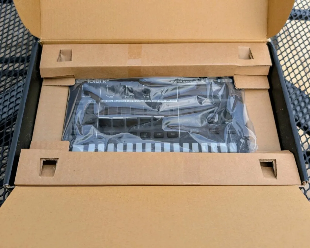 Roland Rhythm Performer TR-6S Drum Machine - Image 3
