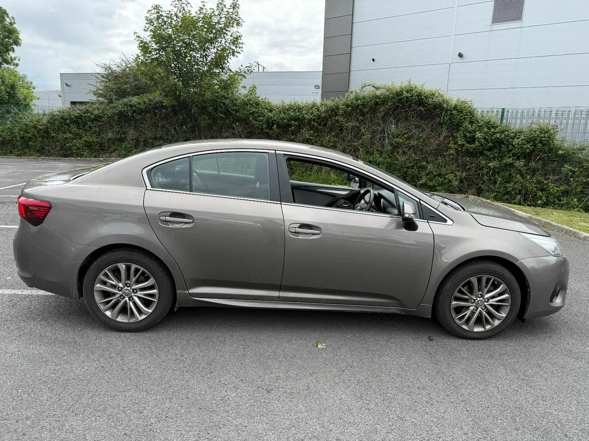 car - Image 2