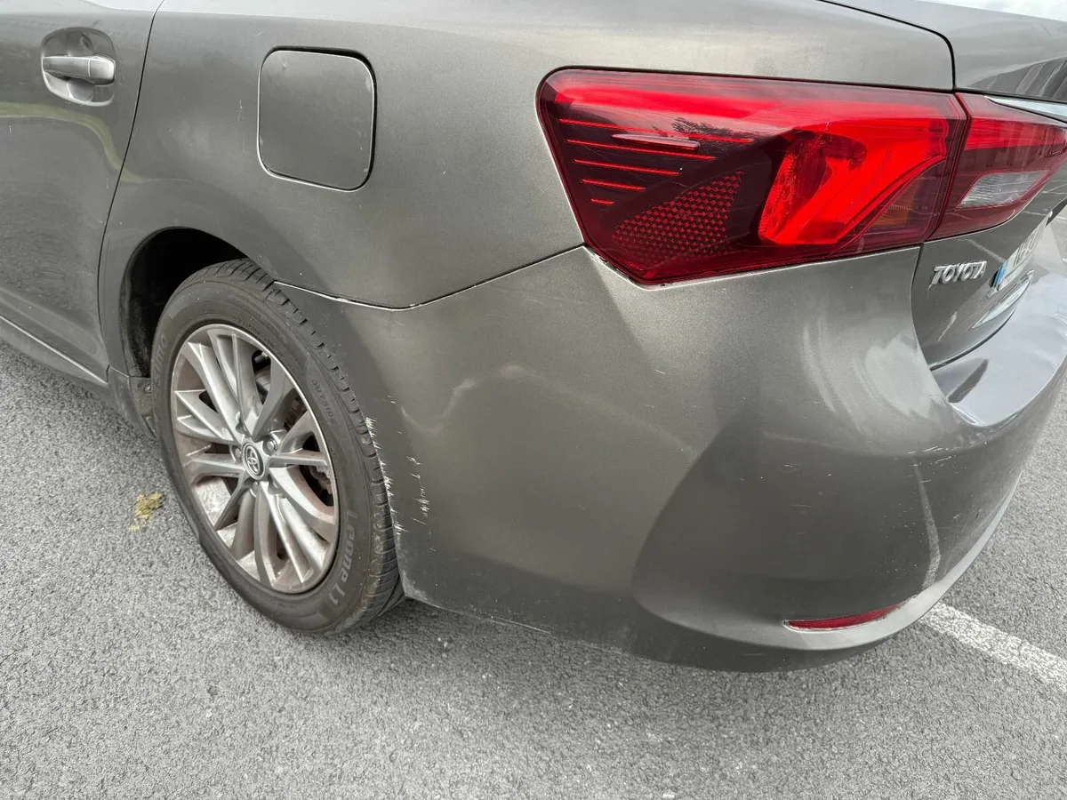 car - Image 3