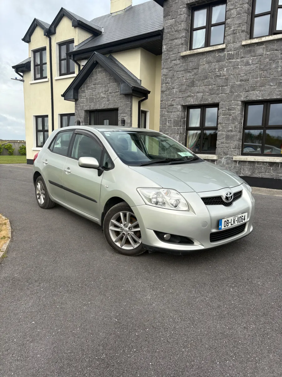 Toyota Auris 2008 - Image 1