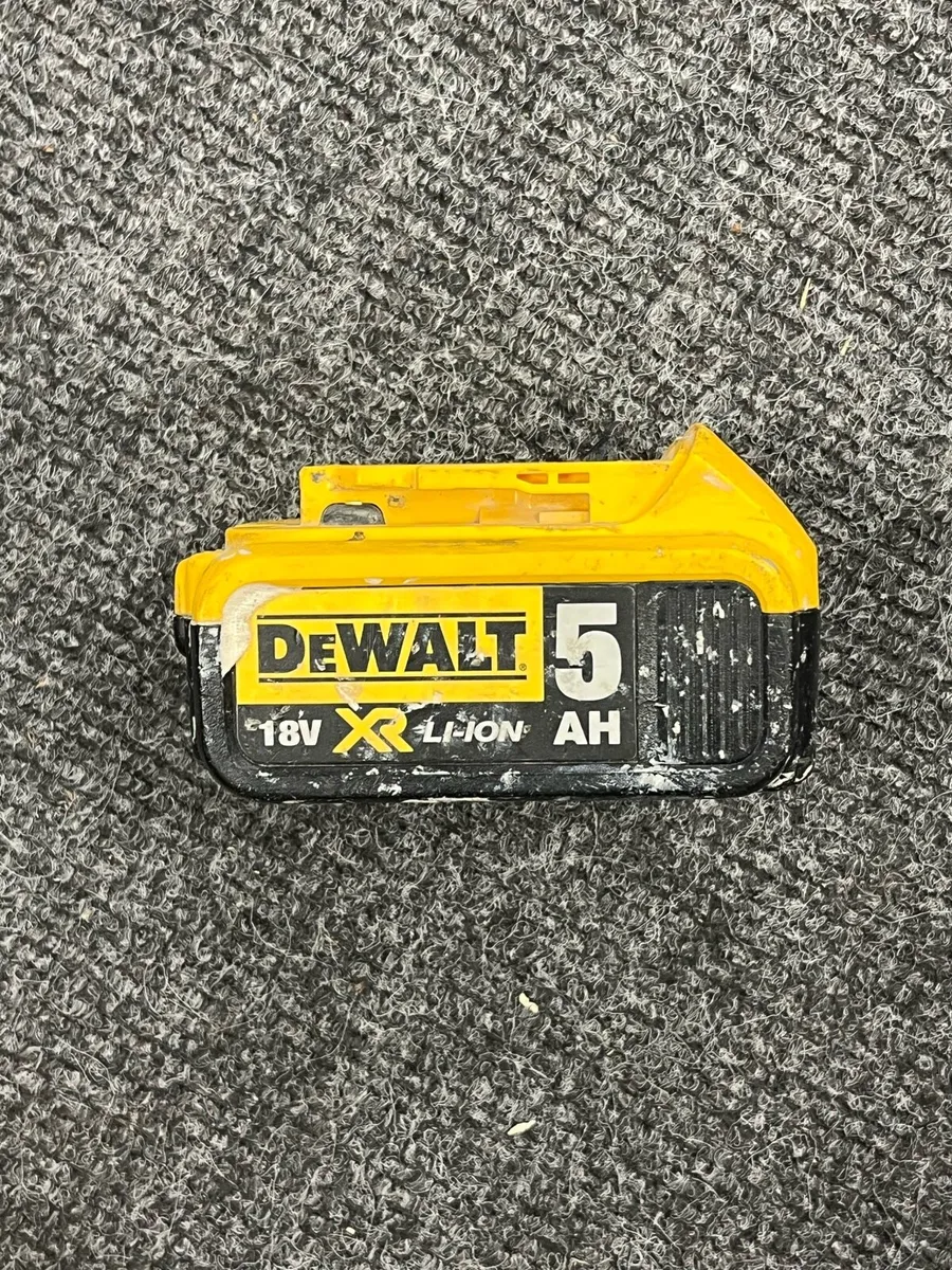 Dewalt 18v Battery - Image 1
