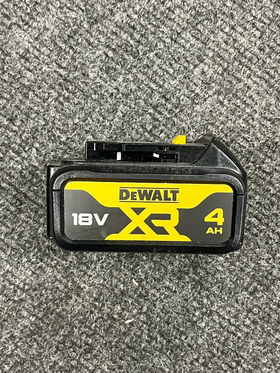 Dewalt 18v Battery - Image 1