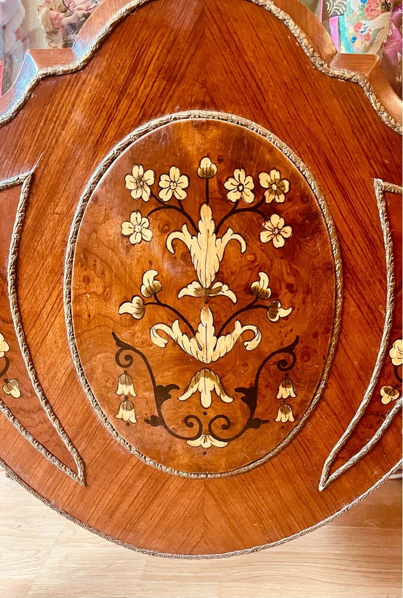 Display Cabinet - Image 3