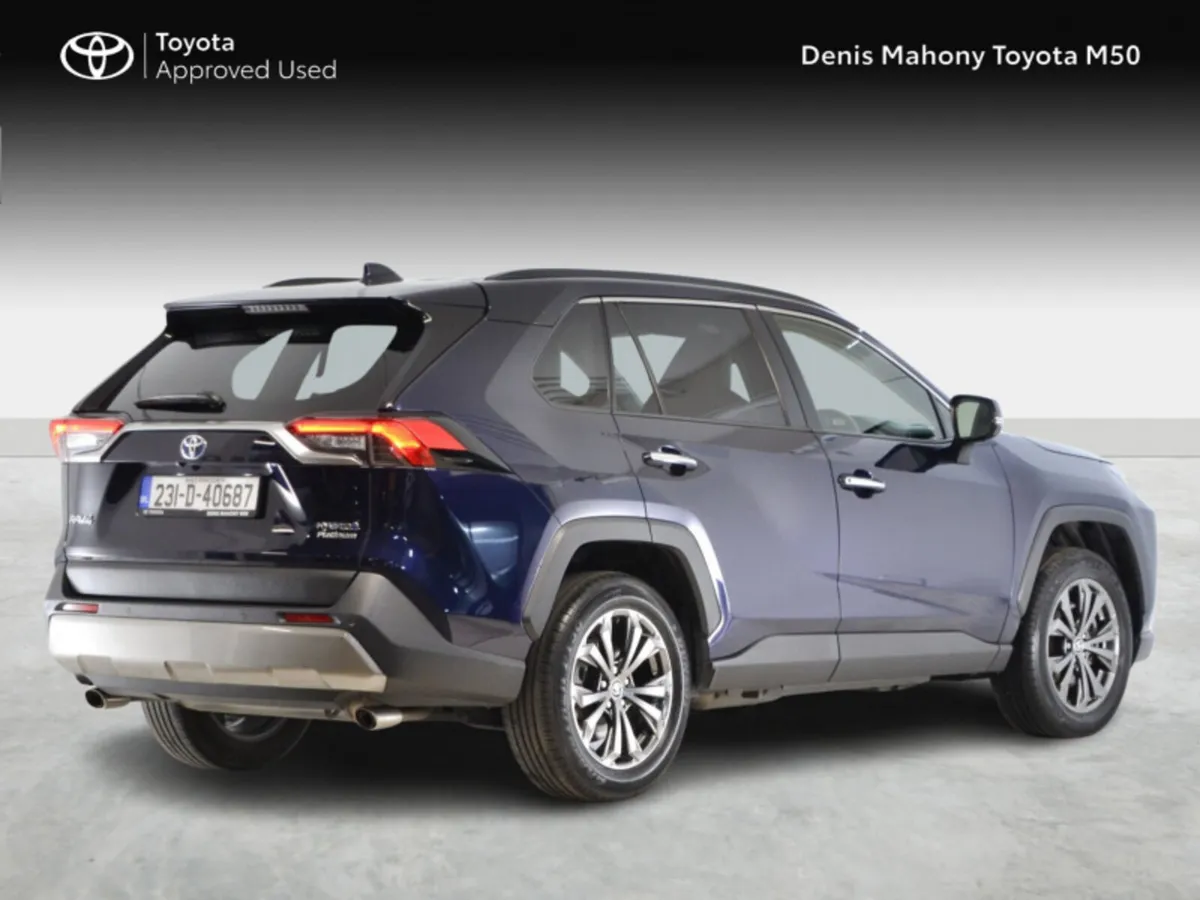 Toyota RAV4 HYBRID PLATINUM FWD - Image 2