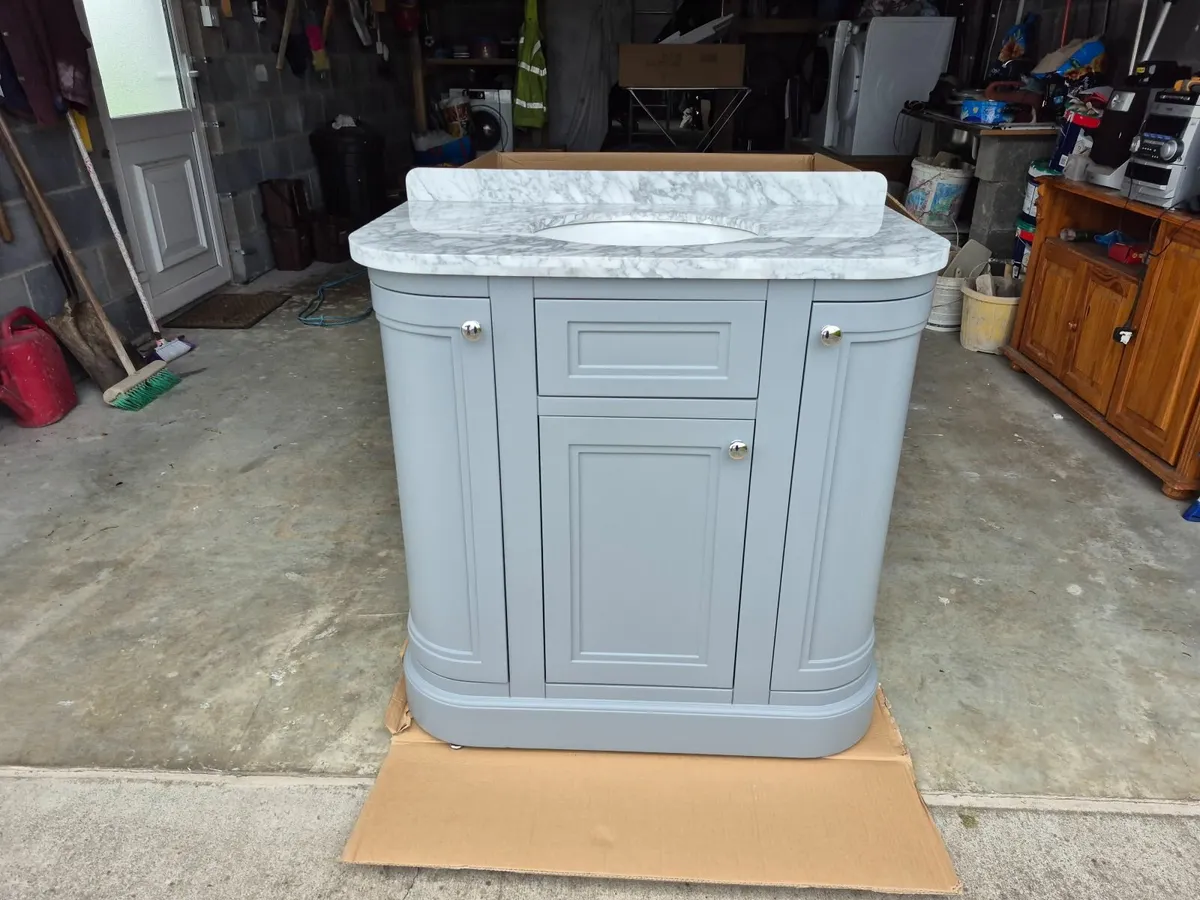 Vanity Unit - Image 3