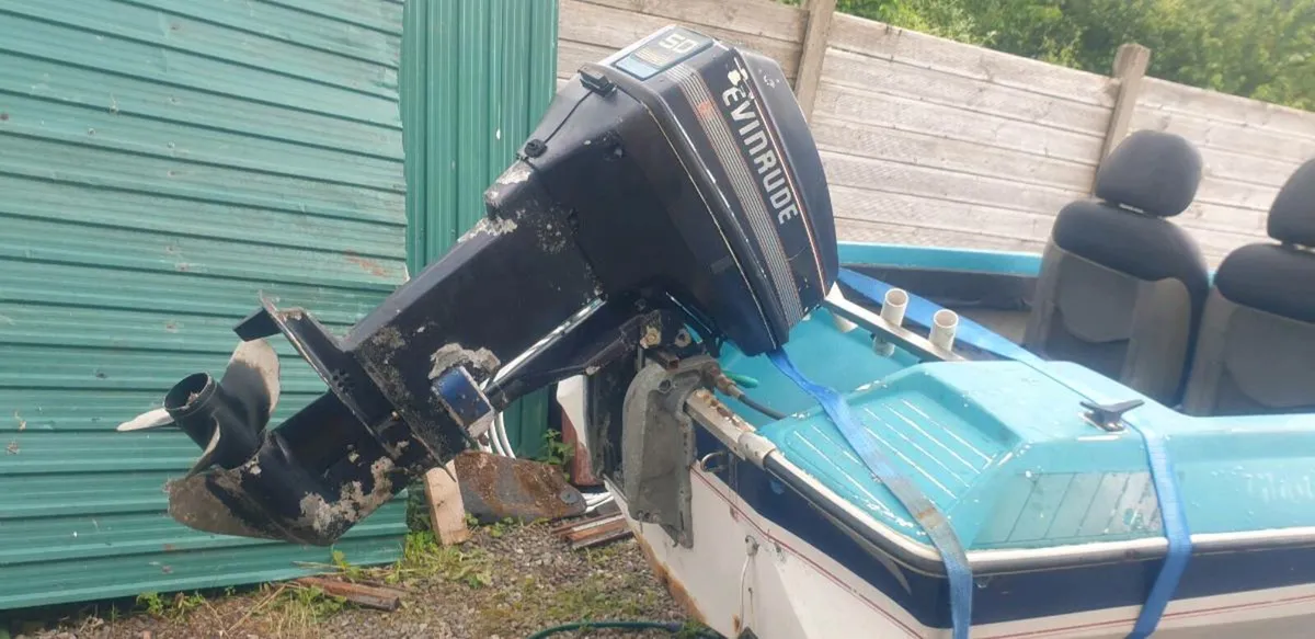 Speed Boat Glastron 14 feet - Image 2