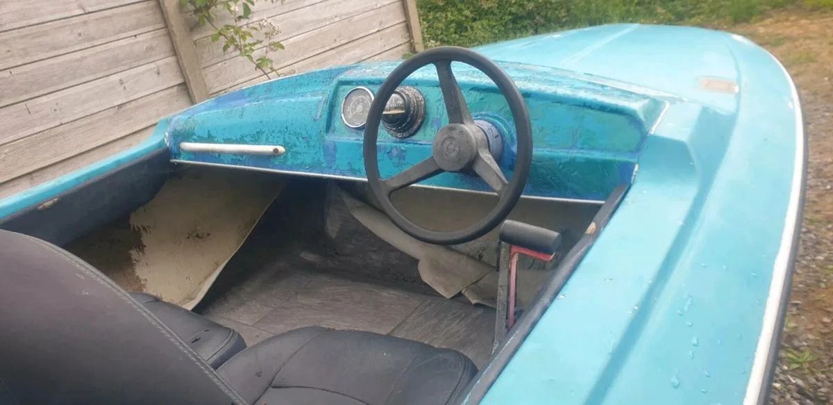 Speed Boat Glastron 14 feet - Image 3
