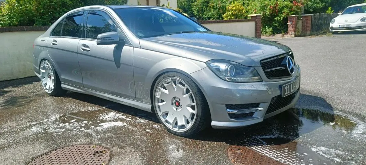 Mercedes c200 w204 2011 auto - Image 1
