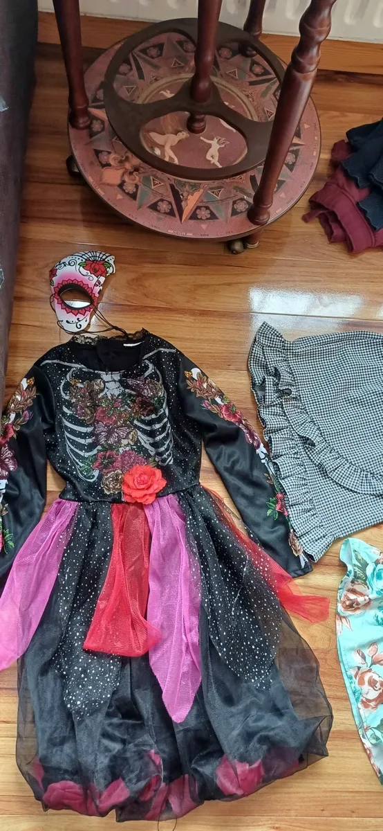 7-8 girls clothes bundle - Image 3