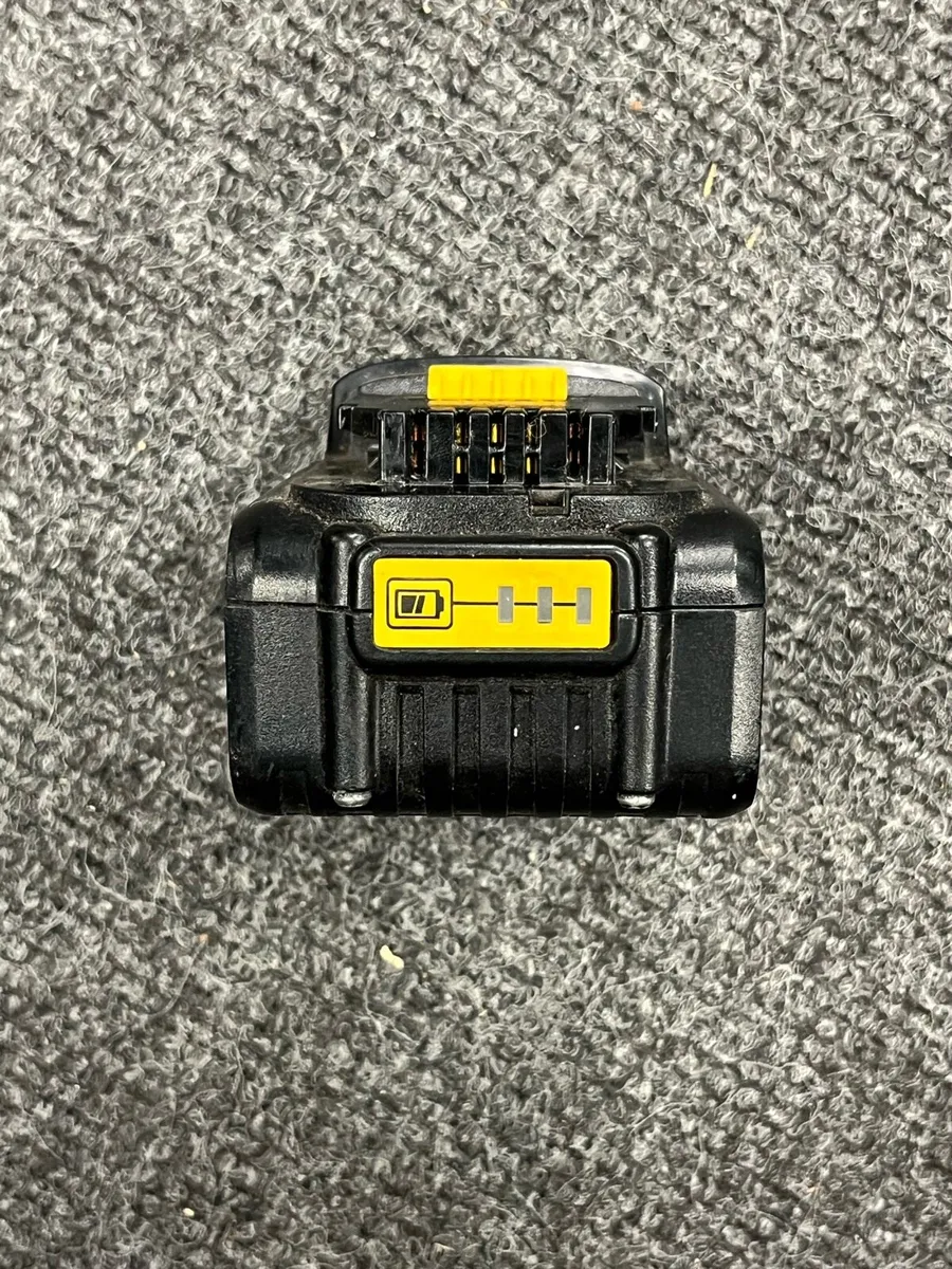Dewalt 18v Battery - Image 2