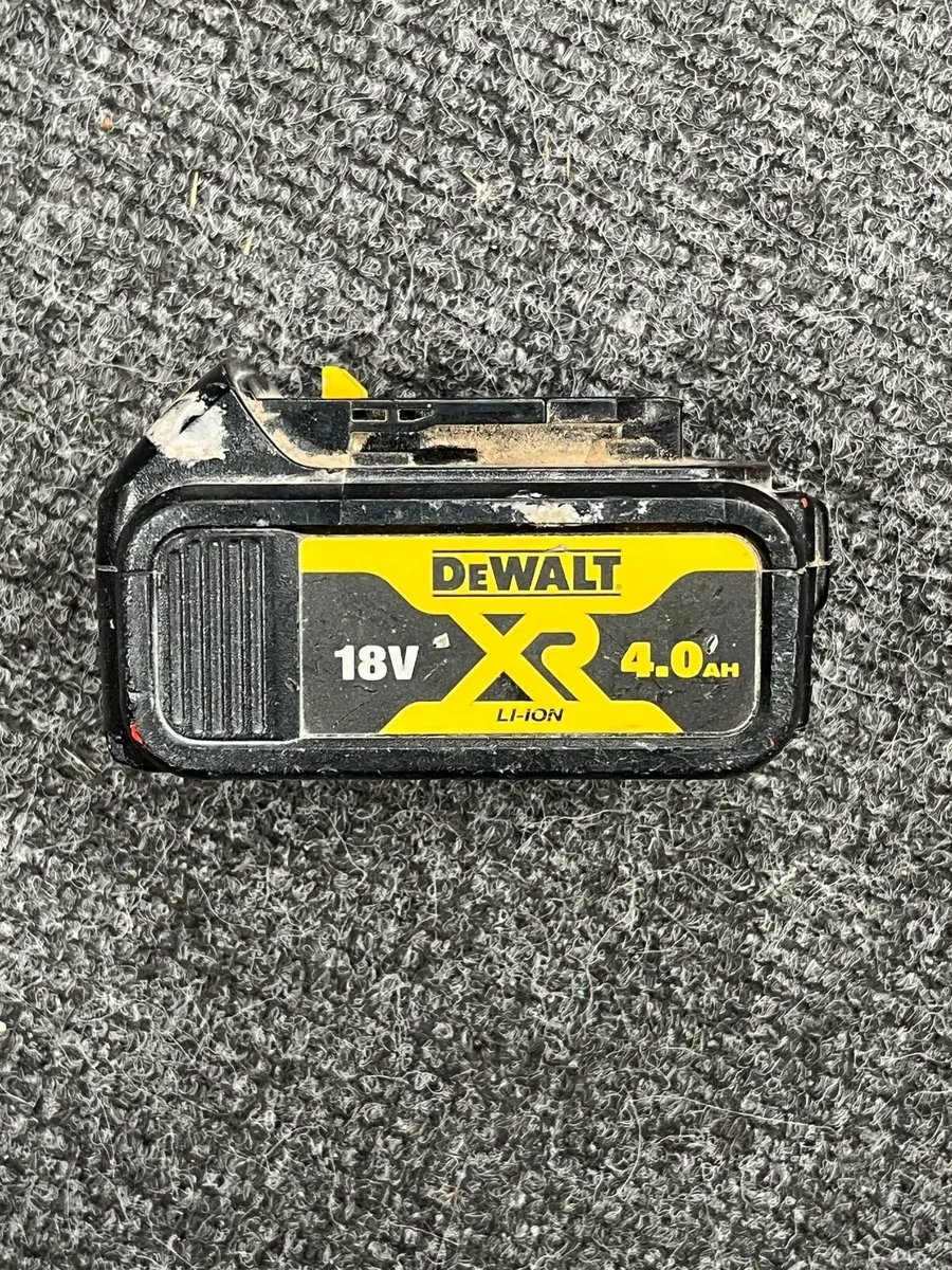 Dewalt 18v Battery - Image 1