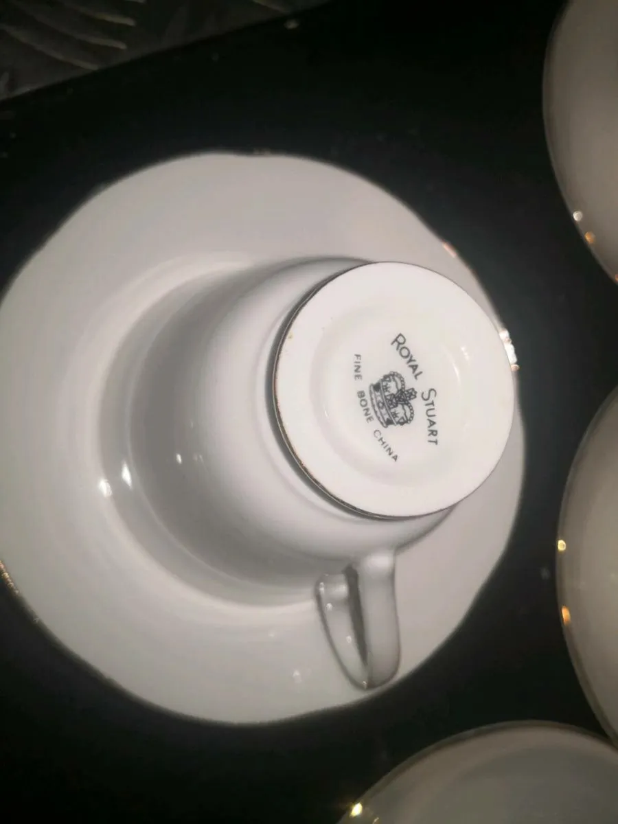 Elegant Royal Stuart teaset - Image 2