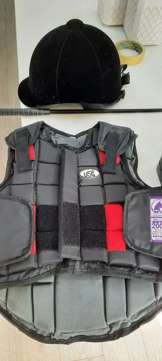 horse riding equipment - Image 1