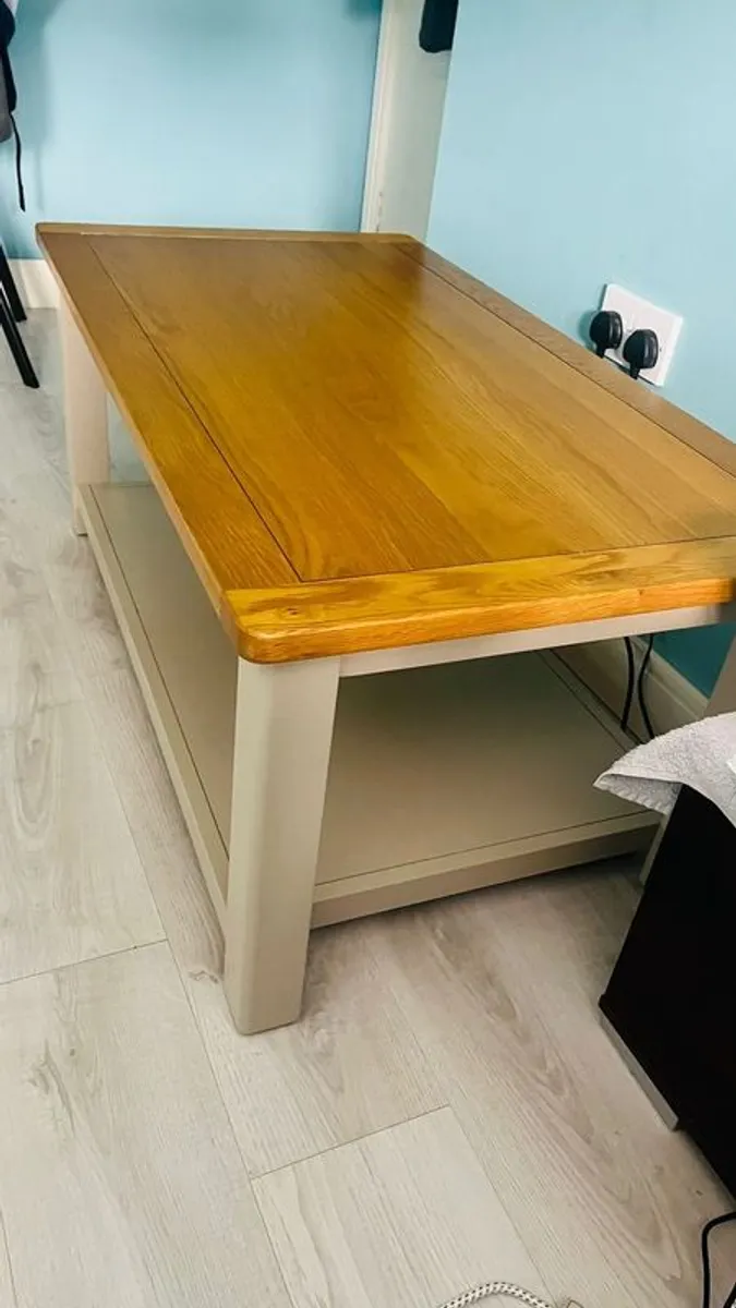 Coffee table - Image 1