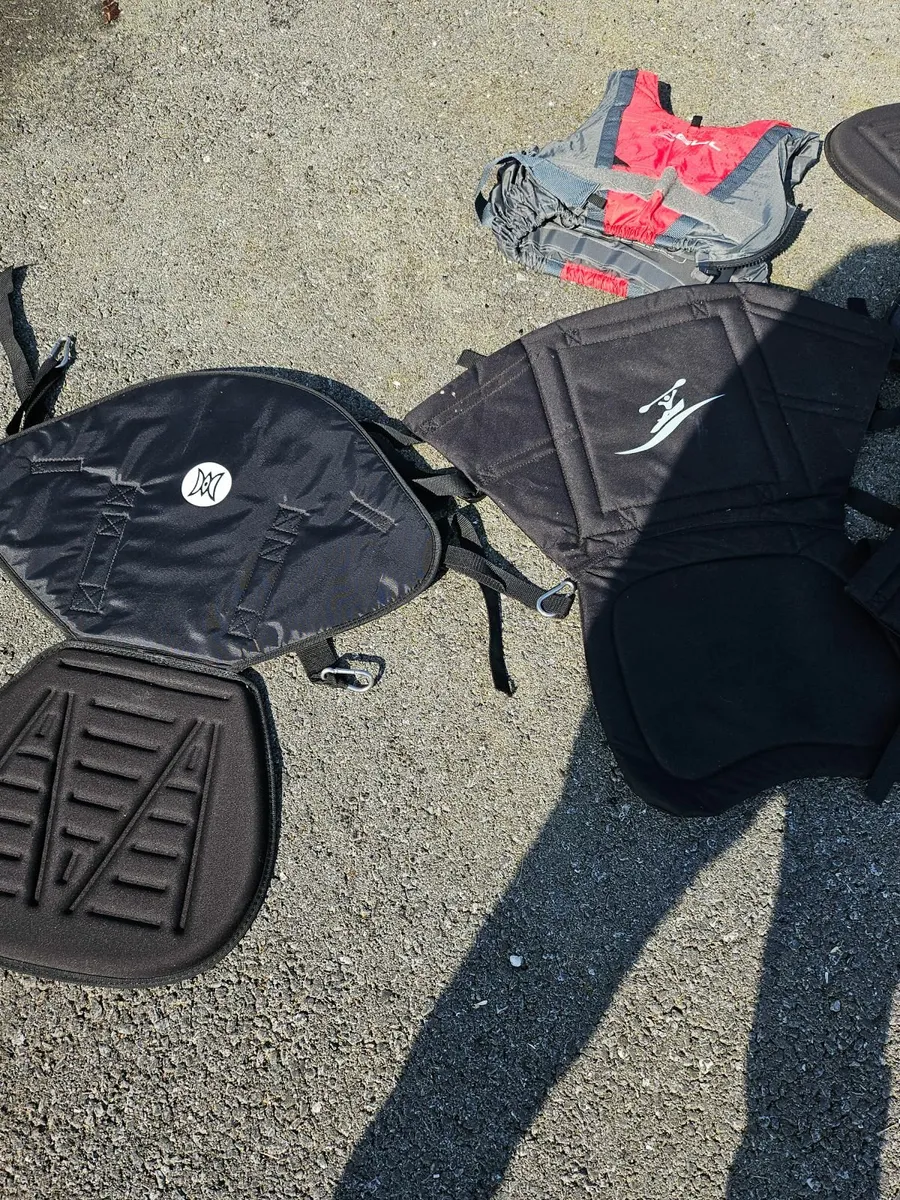 Seat for kayak - Image 1