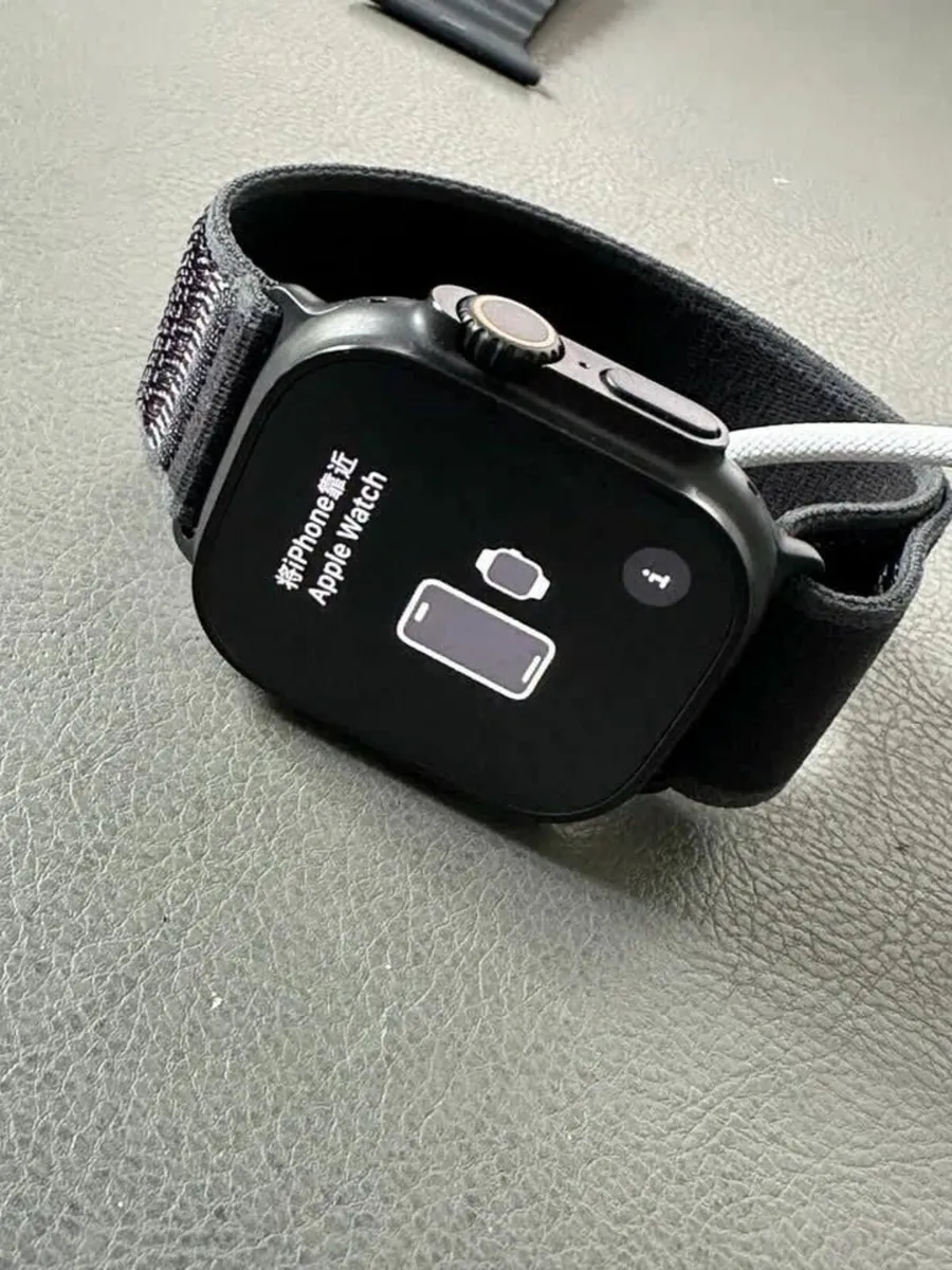 Apple Watch Ultra 2 49 mm - Image 1