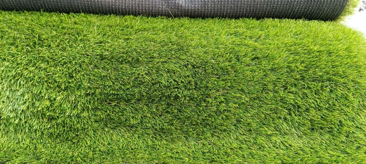 ARTIFICIAL GRASS Back in stock *5M WIDE ROLLS* ‼️* - Image 1