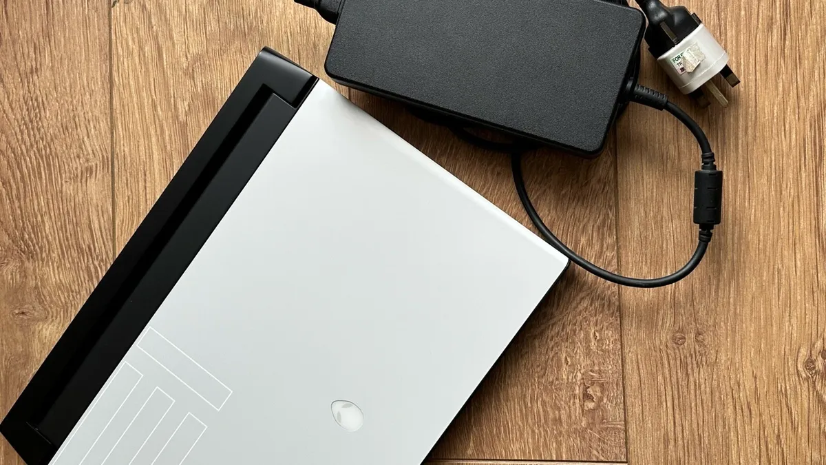 Laptop Dell Alienware M15 R4 - Image 1