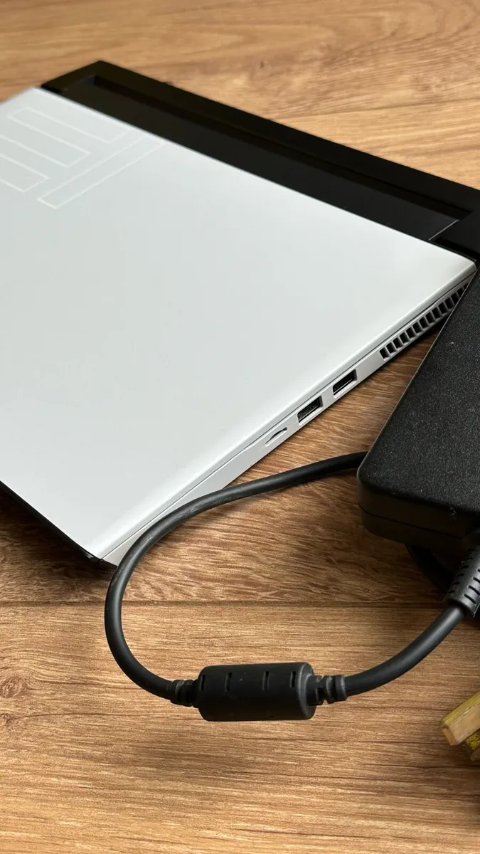 Laptop Dell Alienware M15 R4 - Image 2