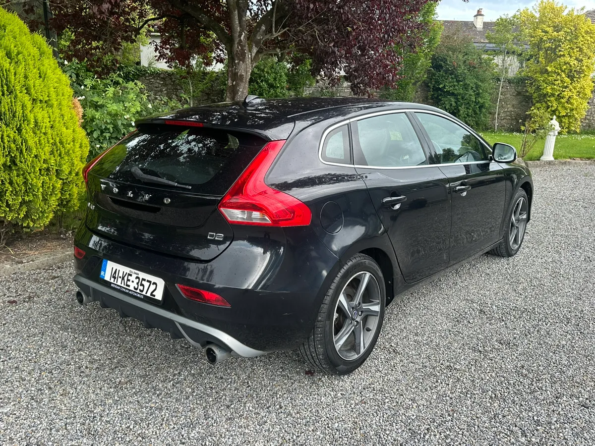 Volvo V40 R Design - Image 4
