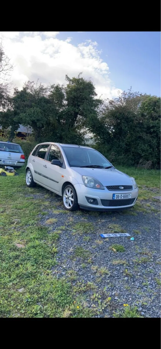 Car - Image 2