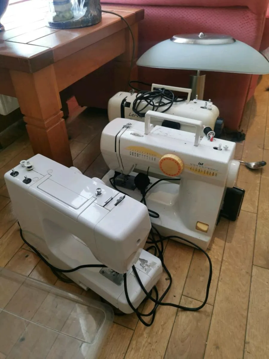 Sewing machines - Image 1