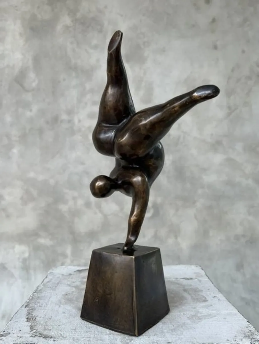 Balancing Lady (30cm) - Bronze - Image 3