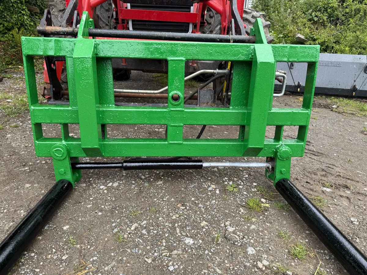 Bale Stacker - Image 2