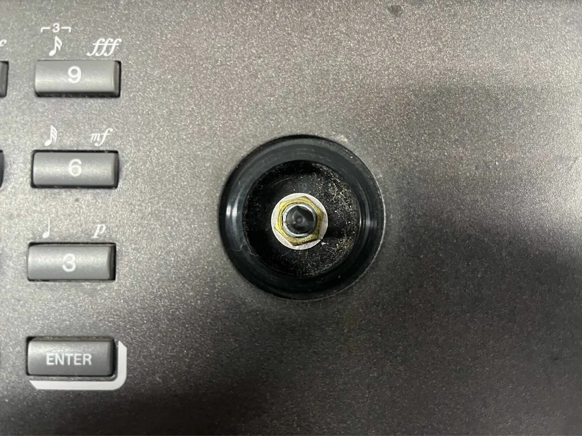 Yamaha QS300 synthesiser - Image 3