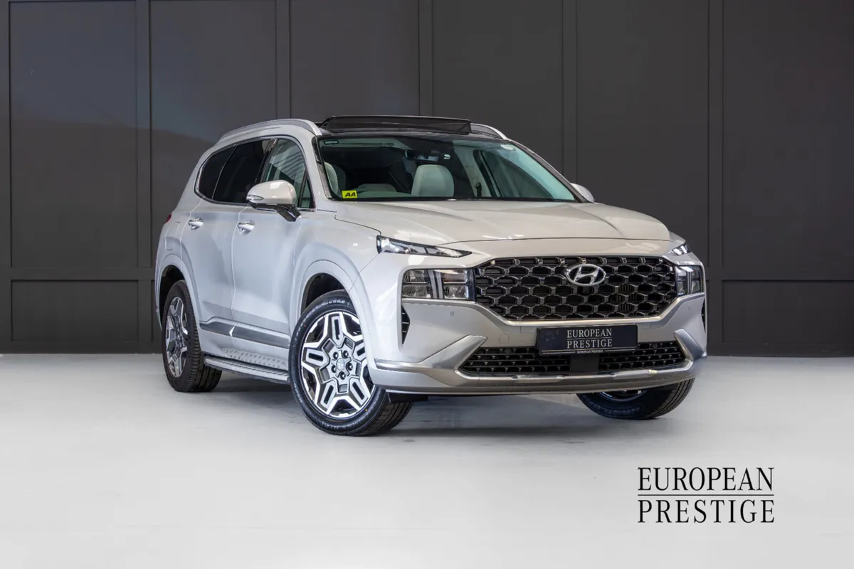 232 Hyundai Santa Fe Premium 7 Seater - Image 1