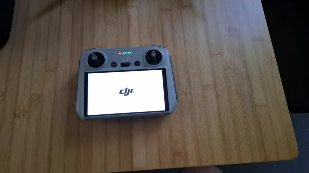 Dji mini 3 fly more combo with smart controller - Image 4