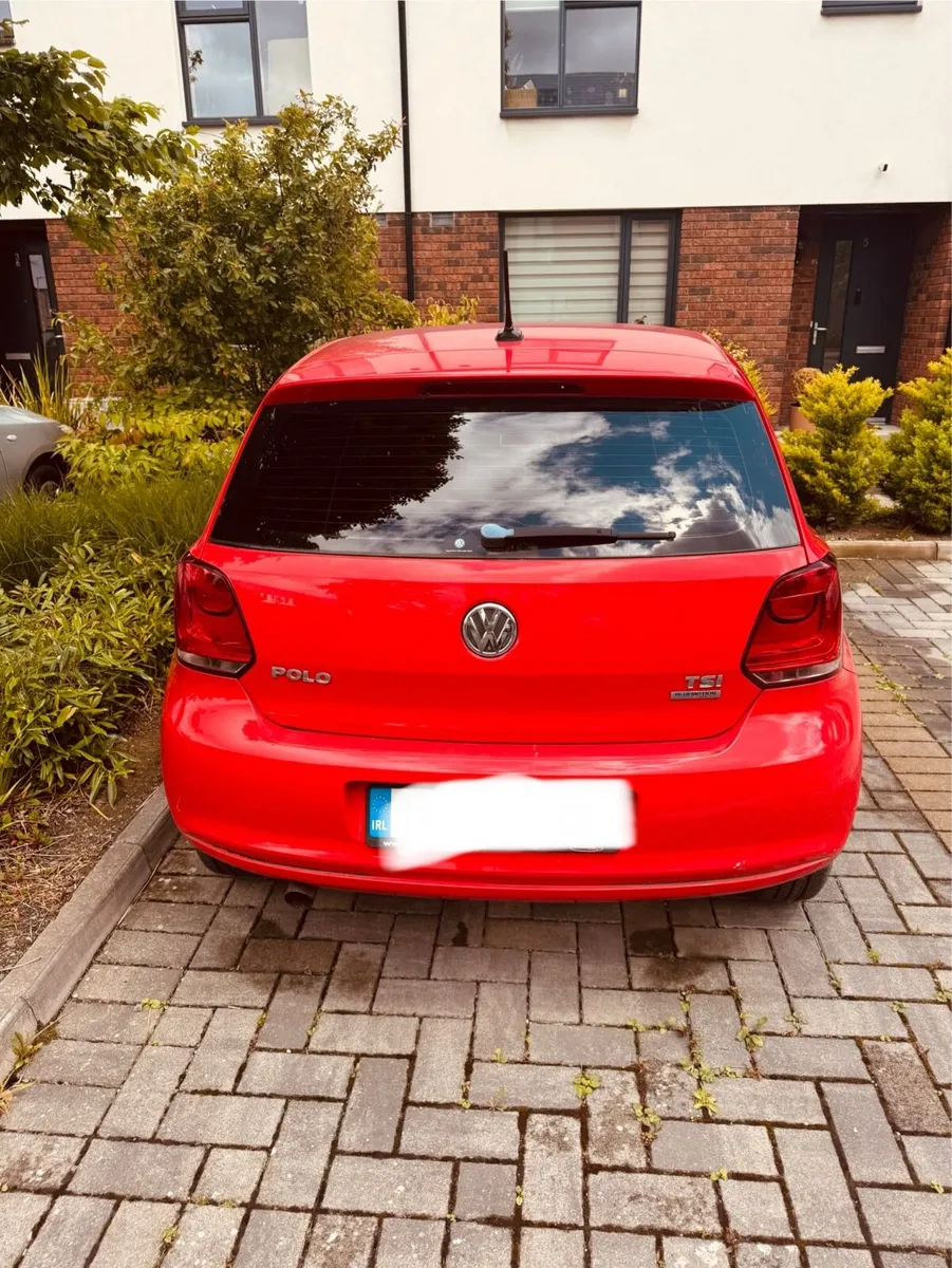 VW Polo automatic with extremely low mileage - Image 4