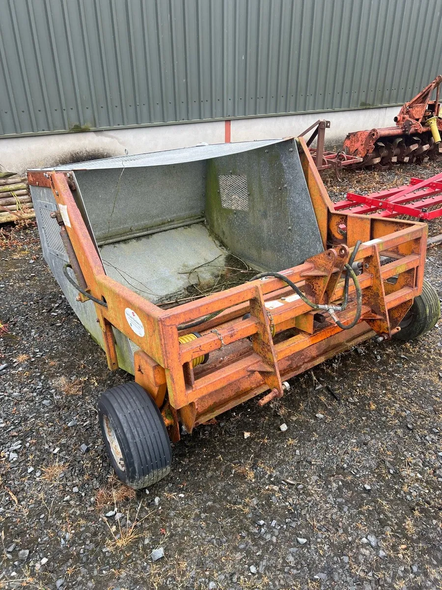 SISIS GRASS COLLECTOR - Image 1