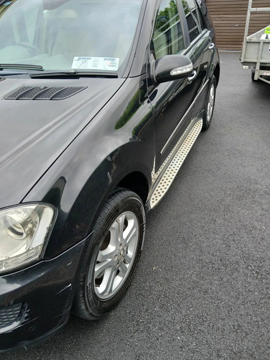 Mercedes-Benz M-Class 2010 - Image 3