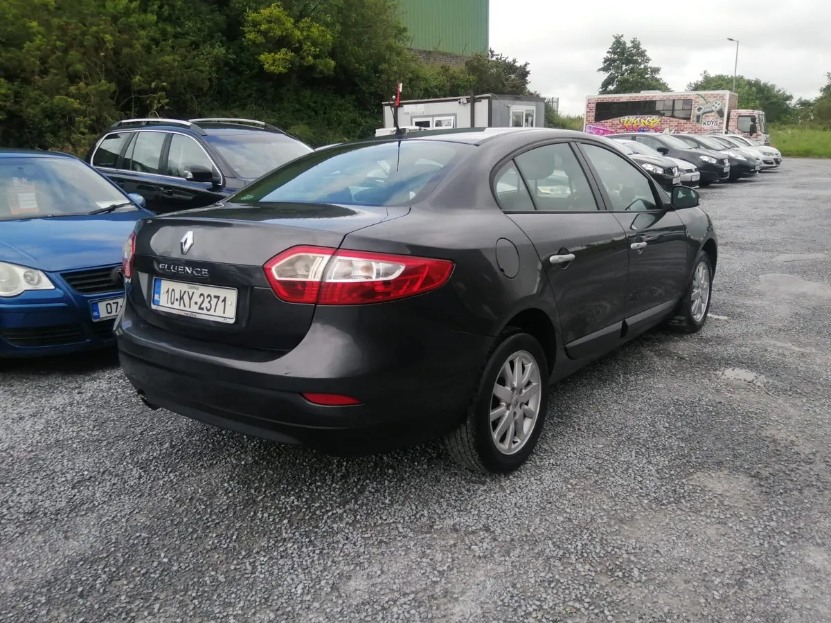 Renault Fluence 2010 - Image 2