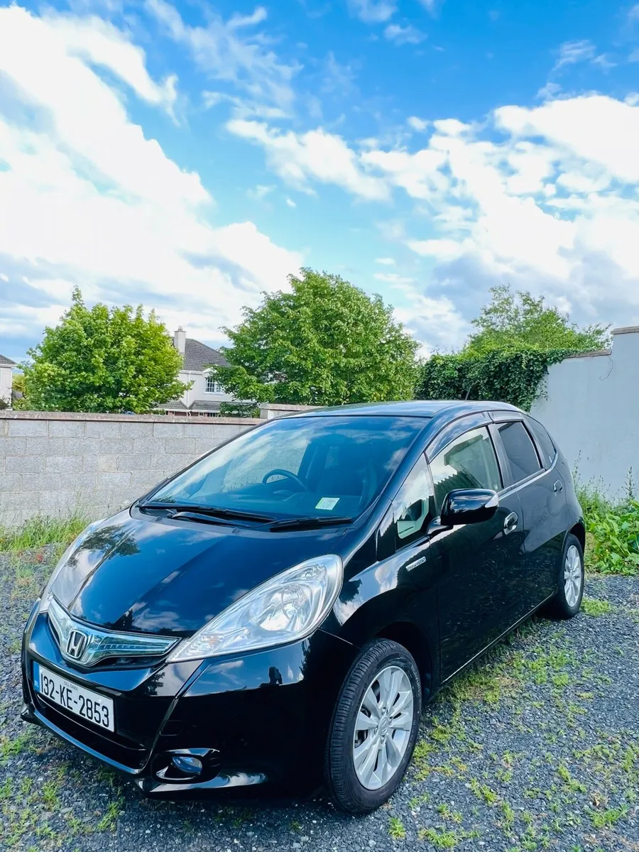 Honda Fit / Jazz 132 Hybrid Automatic - Image 2