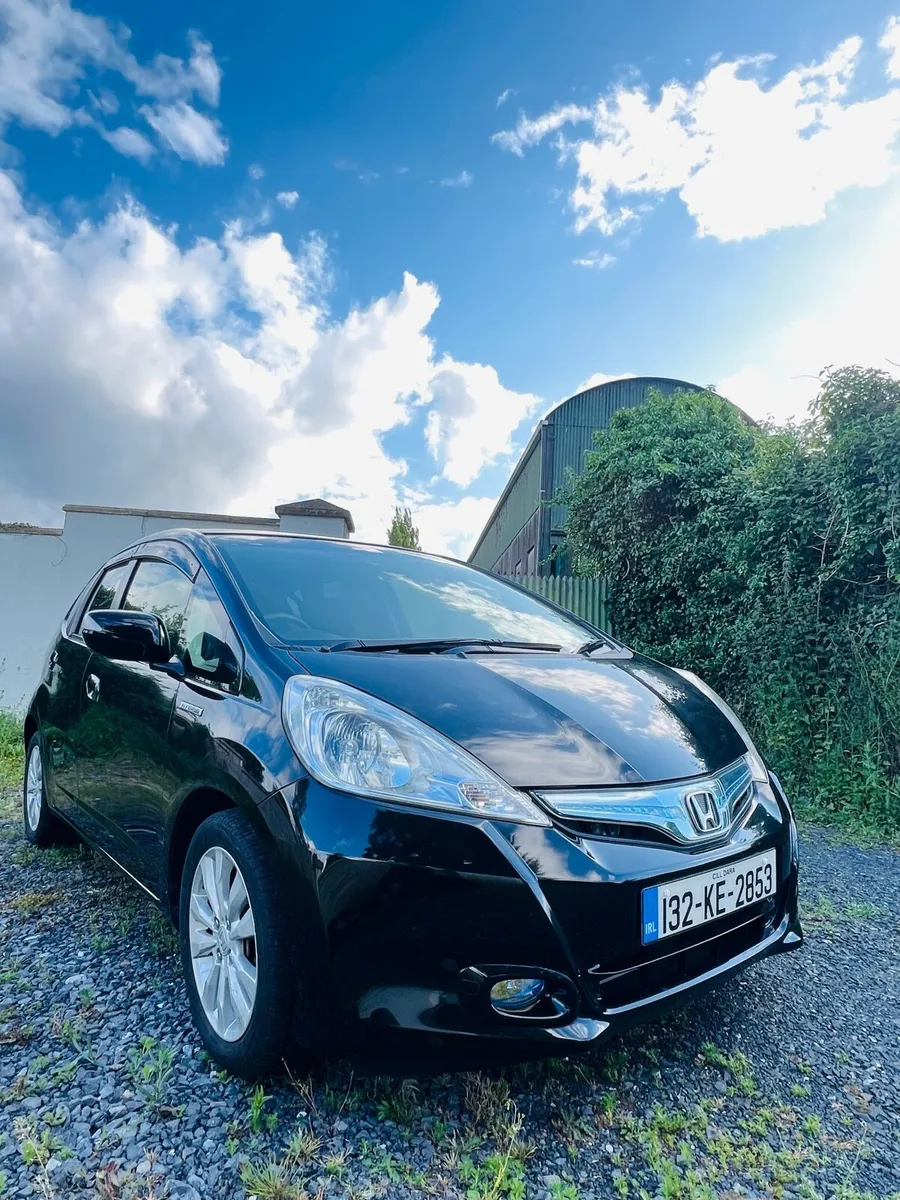 Honda Fit / Jazz 132 Hybrid Automatic - Image 3