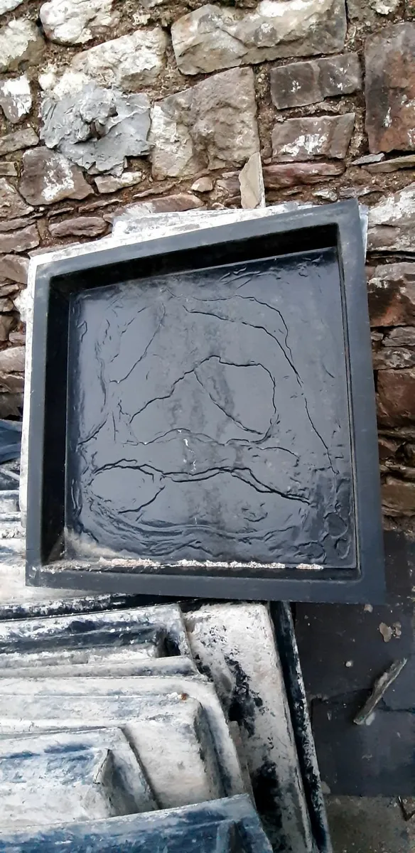Patio slab moulds - Image 1