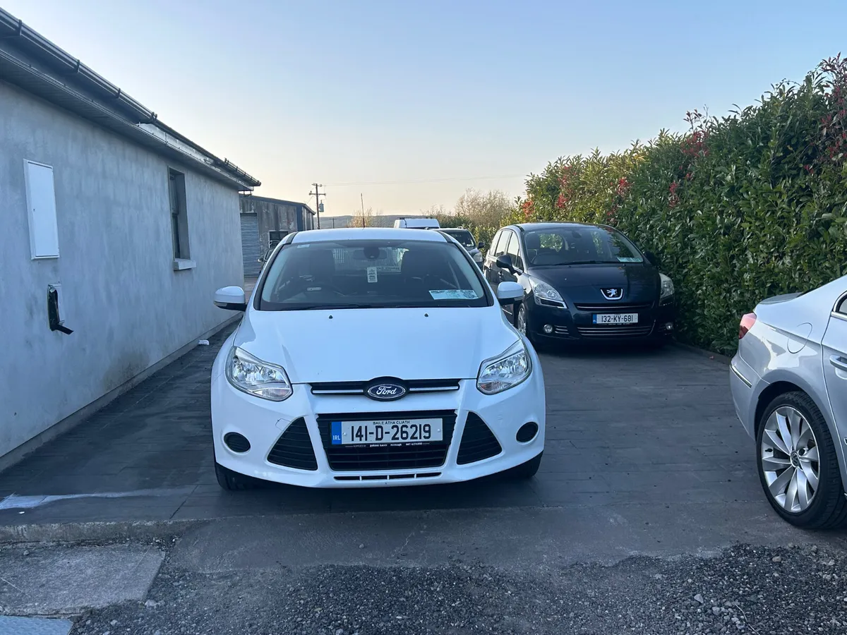 Ford Focus 2014 - Image 2