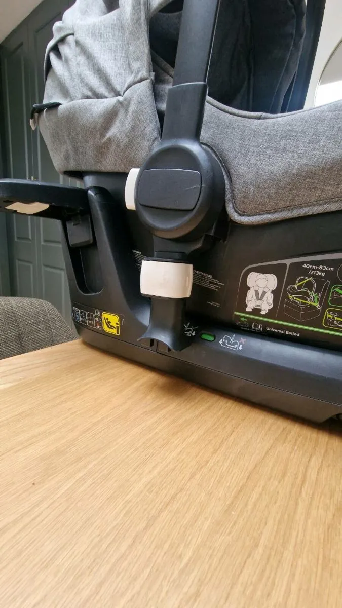 Bugaboo Car Seat - Image 2