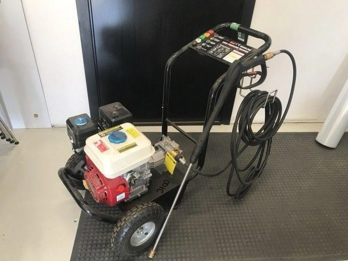 NEW INDUSTRIAL USE PRESSURE WASHER 4500psi - Image 1