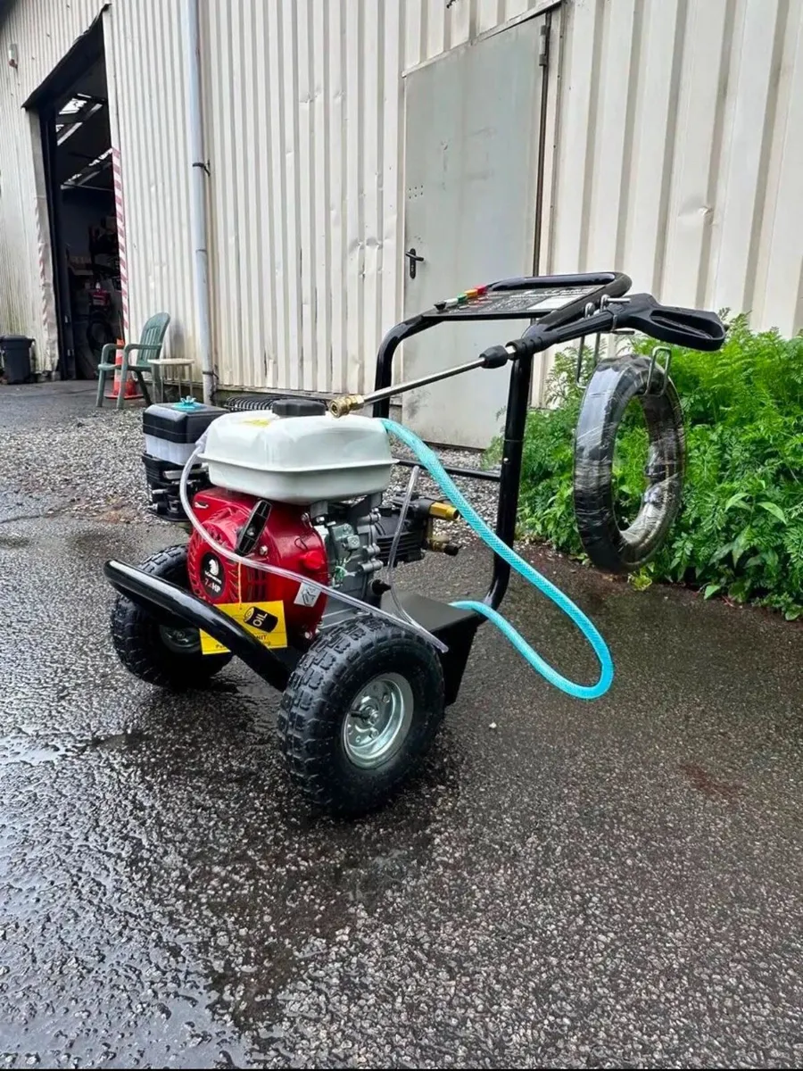 NEW INDUSTRIAL USE PRESSURE WASHER 4500psi - Image 2