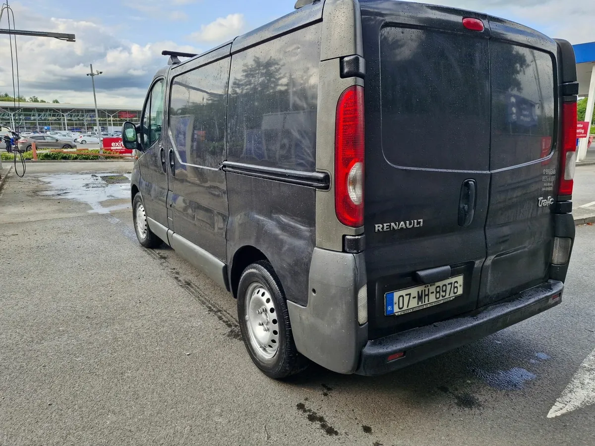 RENUALT TRAFIC 6 Speed , 300 euro of road tax ,DOE - Image 3