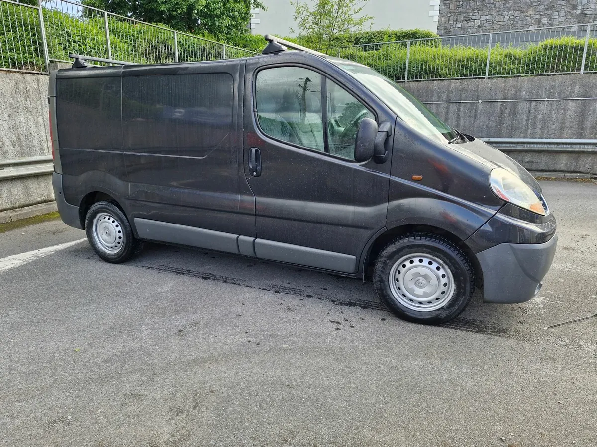 RENUALT TRAFIC 6 Speed , 300 euro of road tax ,DOE - Image 1