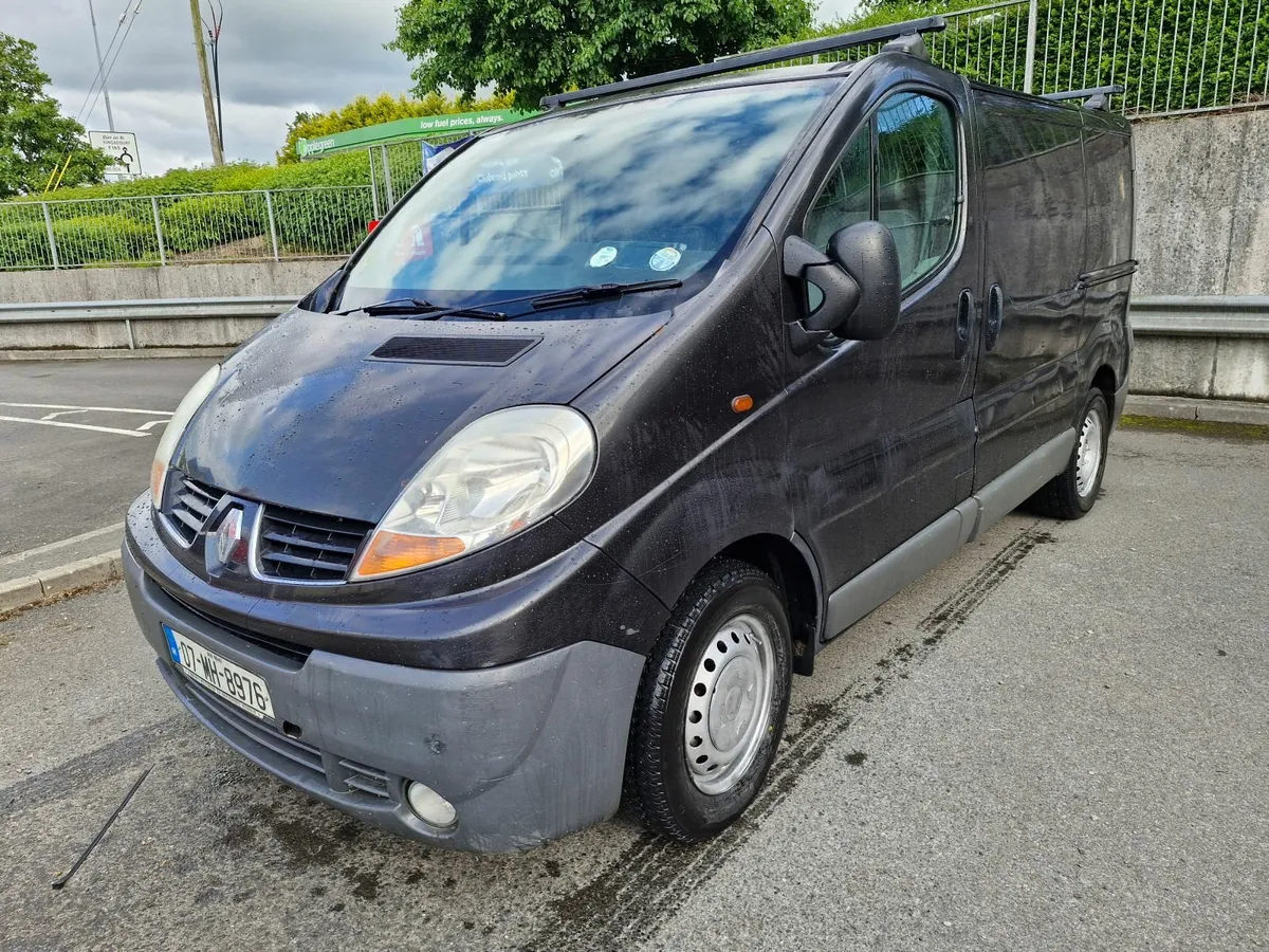 RENUALT TRAFIC 6 Speed , 300 euro of road tax ,DOE - Image 2