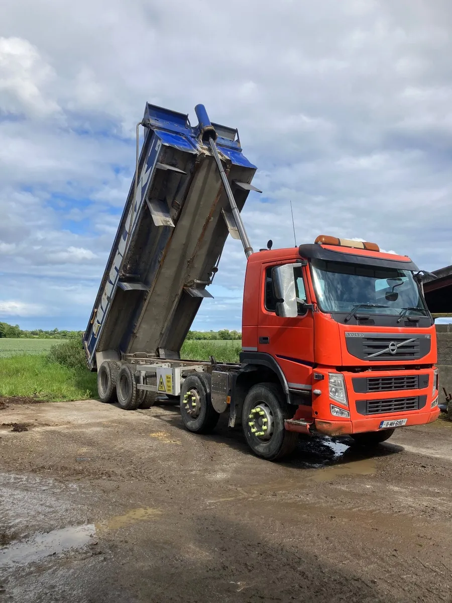 Volvo Other 2011 - Image 2