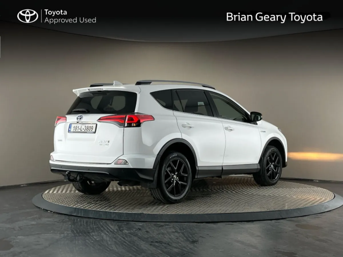 Toyota RAV4 HYBRID SOL 2WD - Image 2