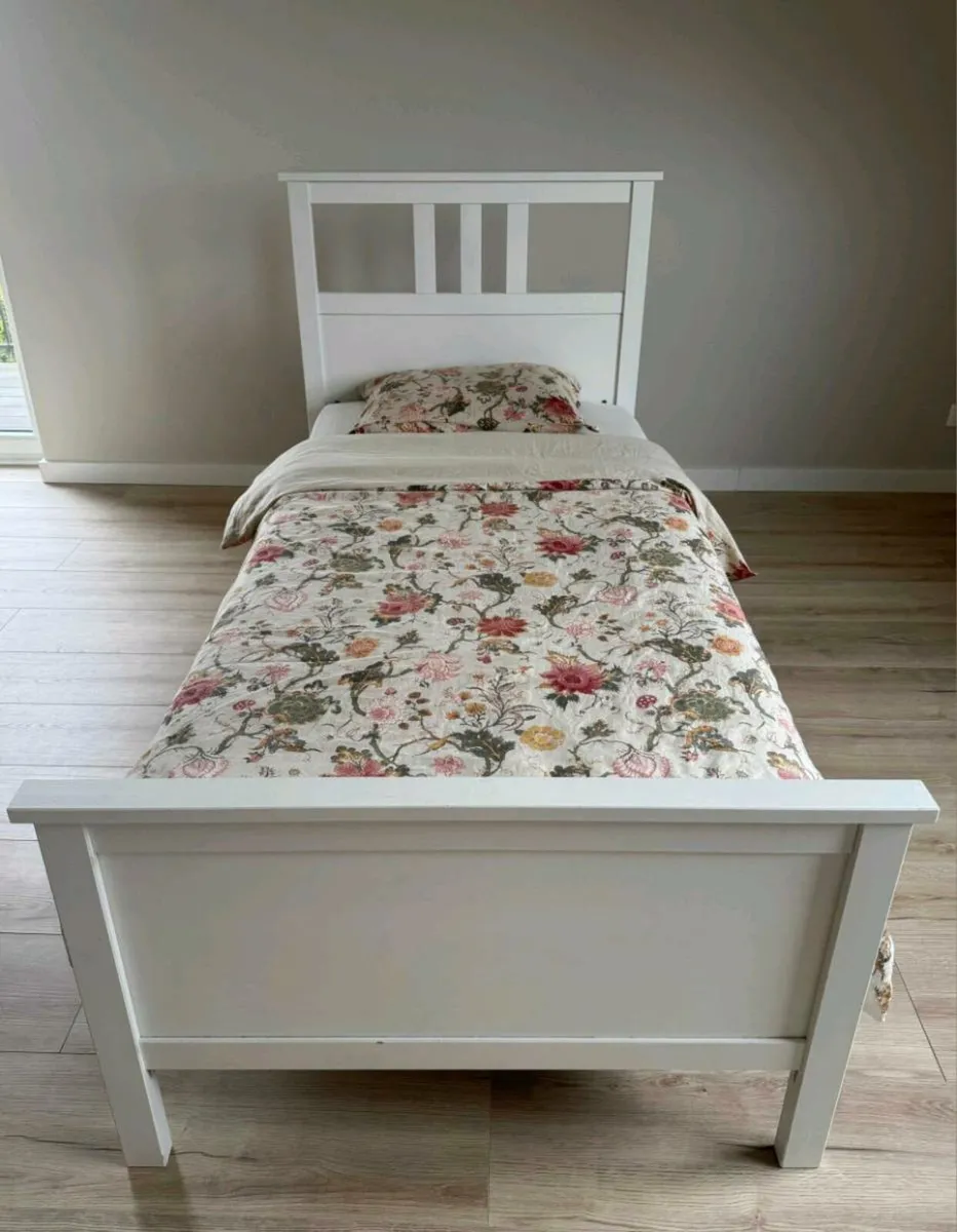 Ikea Hemnes Single bed with Mattress 90x200cm - Image 2