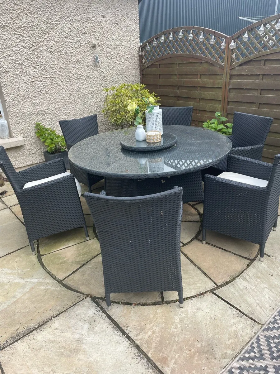 Garden furniture - Image 1