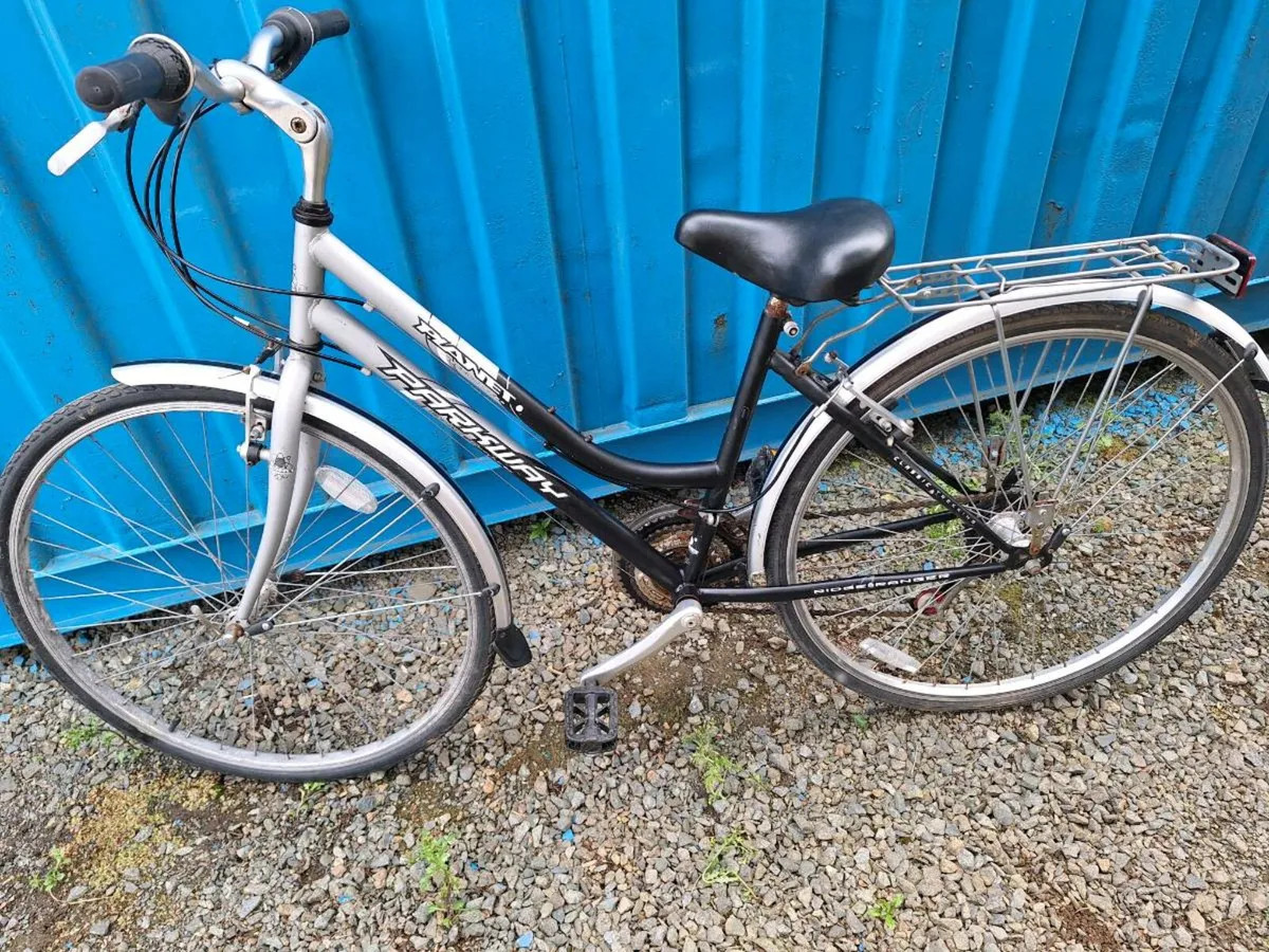 Ladies bike - Image 4